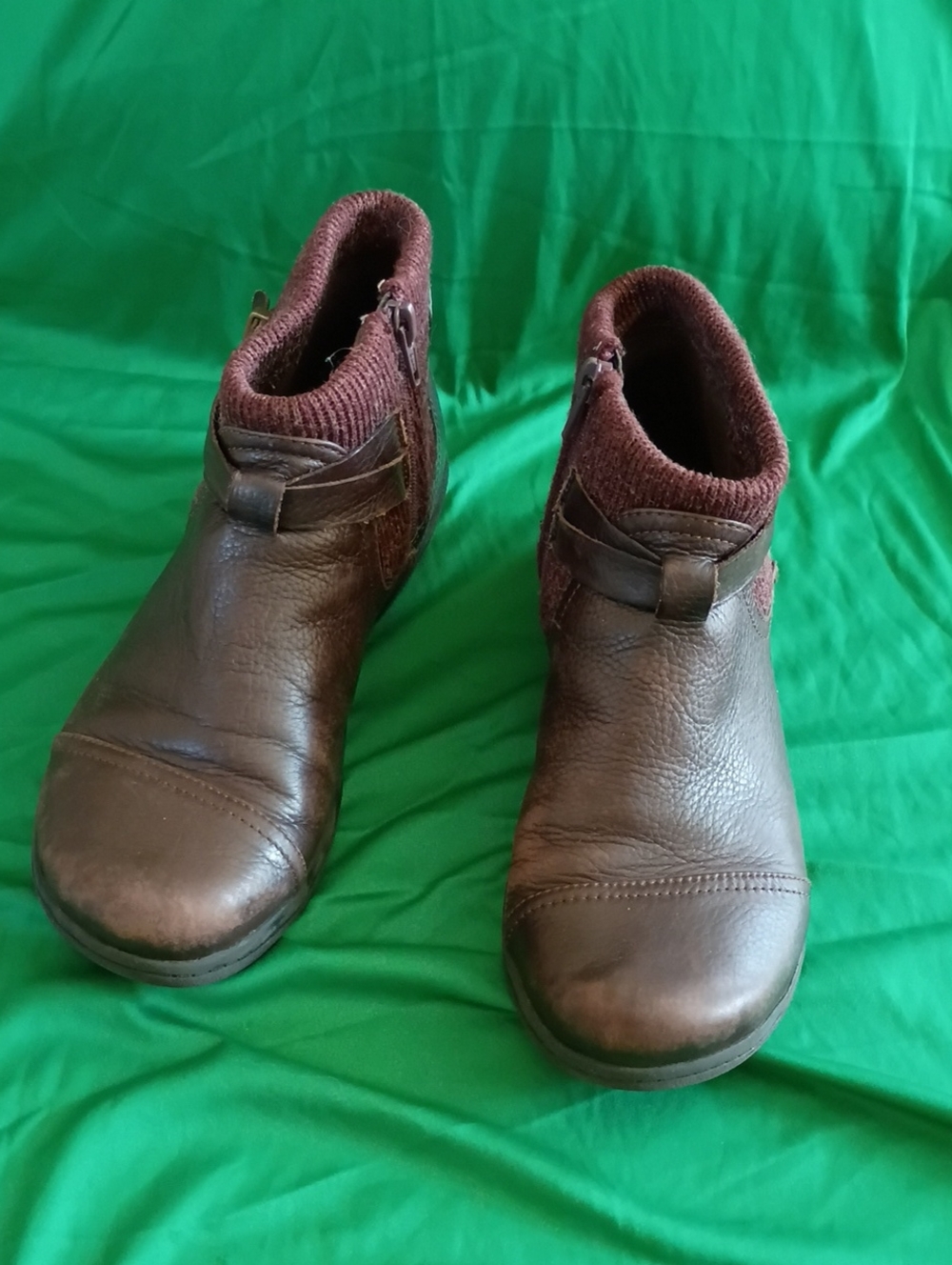 Clarks Brown Leather Ankle Boots with Maroon Knit Collar